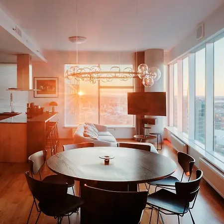 W 180 View Luxury 4br Residence, Sauna *